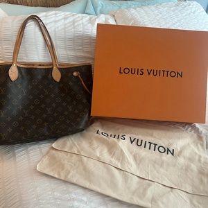 Authentic Louis Vuitton Monogram Neverfull MM